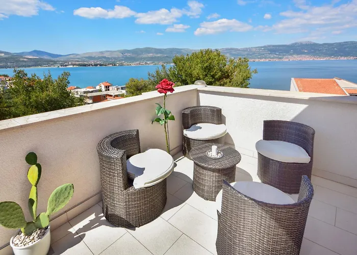 Apartment Apartment Anda-4 By Interhome Trogir