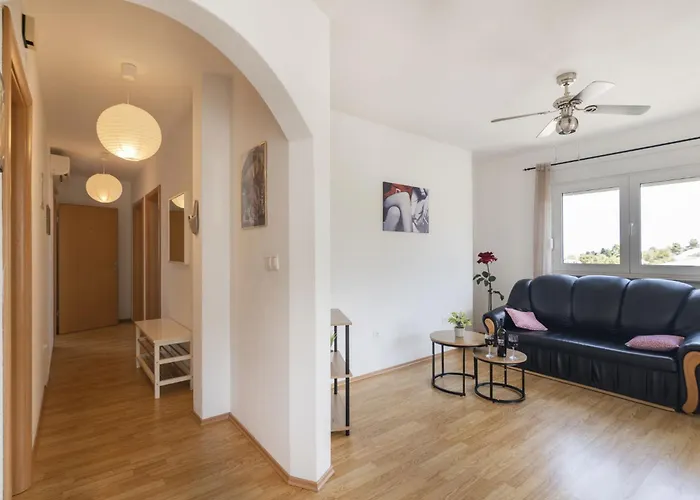 Apartment Anda-4 By Interhome *