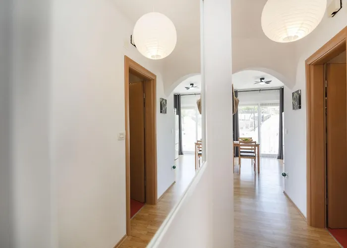 Apartment Apartment Anda-4 By Interhome