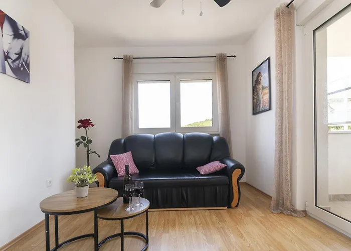 Apartment Apartment Anda-4 By Interhome