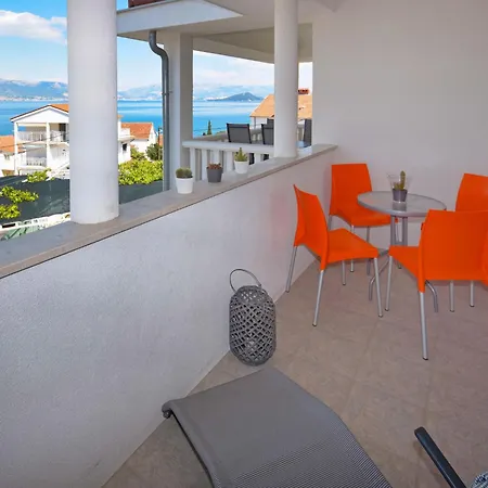 Apartment Anda-4 By Interhome
