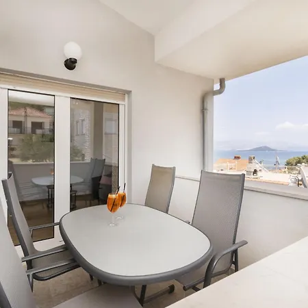 Apartman Apartment Anda-4 By Interhome *