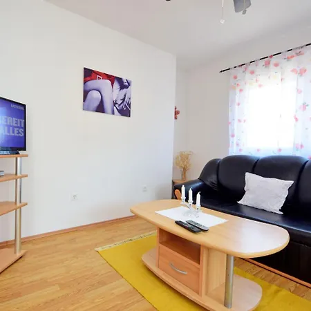 Apartment Anda-4 By Interhome *
