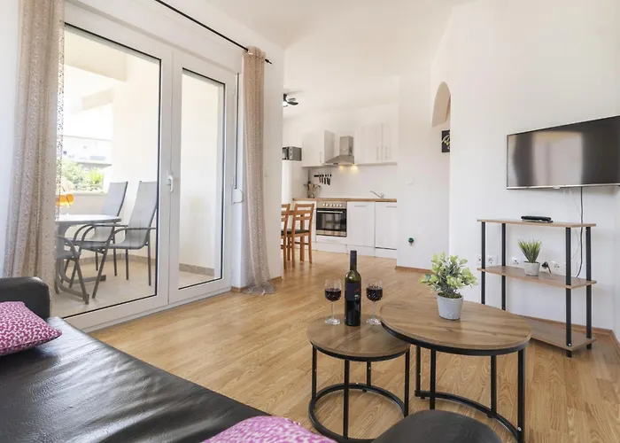 Anda-4 By Interhome *