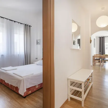 Apartament Anda-4 By Interhome Trogir