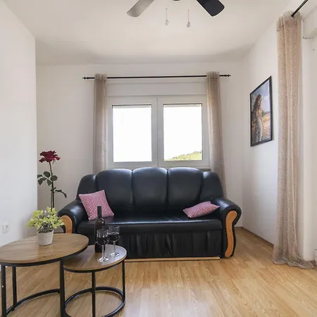 Apartament Anda-4 By Interhome